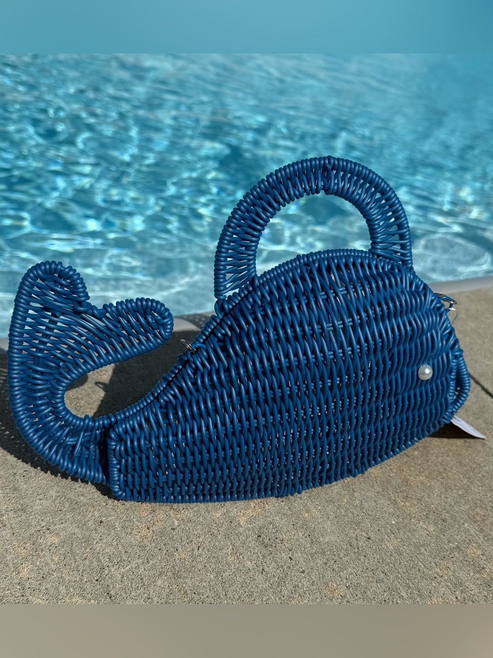 New Tommy Bahama Blue Whale Woven Top-Handle Bag - Picture 8 of 11